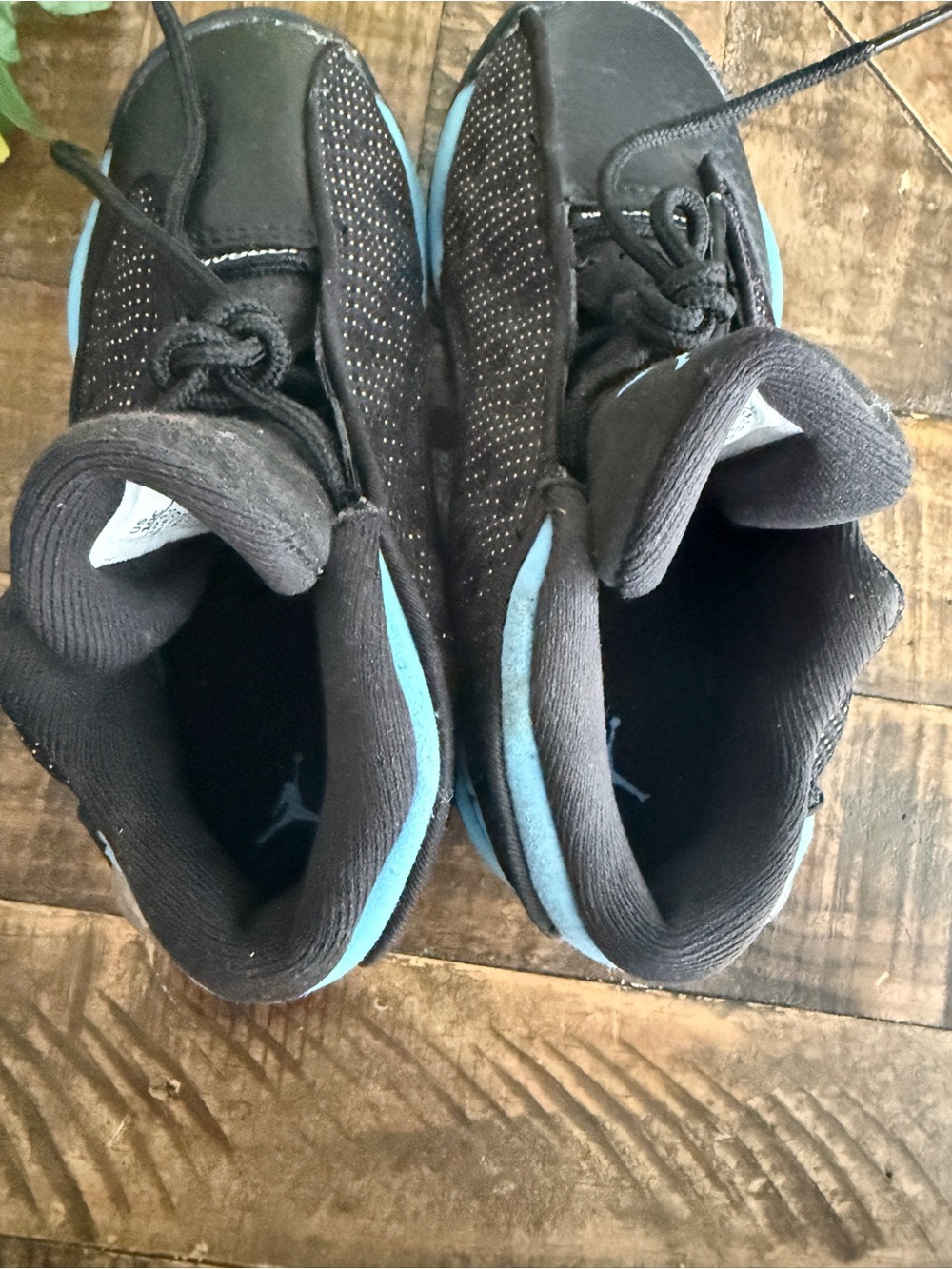 Jordan Kids Black and Turquoise Low-Top Sneakers - Picture 5 of 7